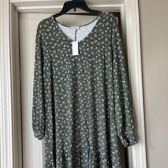 Ann Taylor Loft Green Floral Print dress - Picture 1 of 3